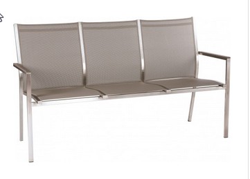 Stern Stapelbank Cardiff Edelstahl mit Bezug Textilen taupe/Teakarmlehnen FSC-zertifiziert